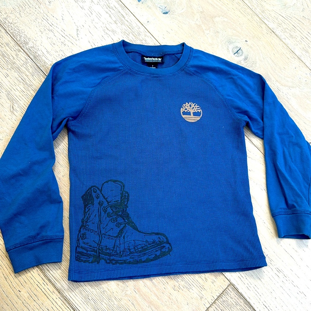 Timberland size 7 waffle shirt barely worn.